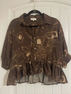 entro Brown Floral Ruffle High Low Blouse size L